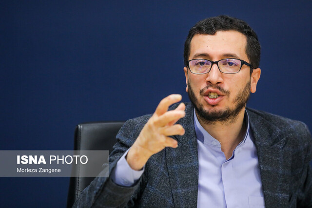 رسانهها بخواهند وسط بازی دربیاورند حذف میشوند