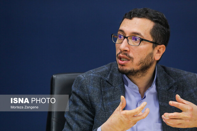 رسانهها بخواهند وسط بازی دربیاورند حذف میشوند