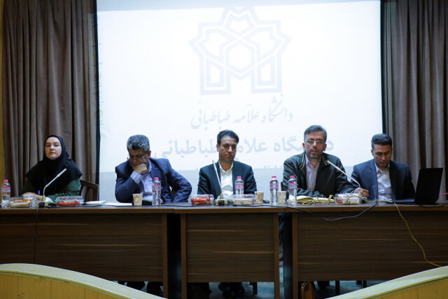 ضرورت بهکارگیری مددکاران در کنار مشاوران