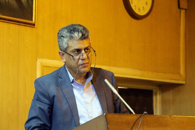 ضرورت بهکارگیری مددکاران در کنار مشاوران