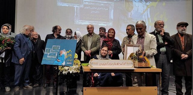 نکوداشت اَبَر بانویی که همیشه حرف اول را میزد