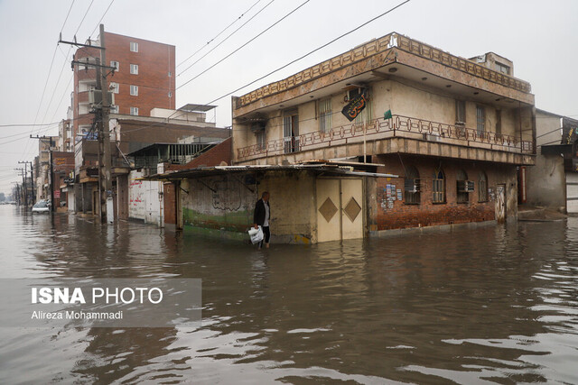 آبگرفتگی در اهواز تجهیزات مقابله با آبگرفتگیهای اهواز باید از قبل تهیه میشد