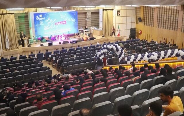 تجلیل از پرستاران نمونه و برتر استان سمنان تجلیل از پرستاران نمونه و برتر استان سمنان