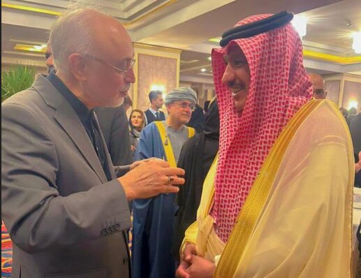 گفت‌وگوی دوستانه سفیر عربستان در ایران با صالحی