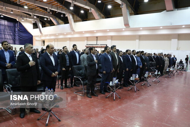 یک سوم صادرات غیر نفتی کشور از مناطق آزاد و ویژه اقتصادی انجام میشود