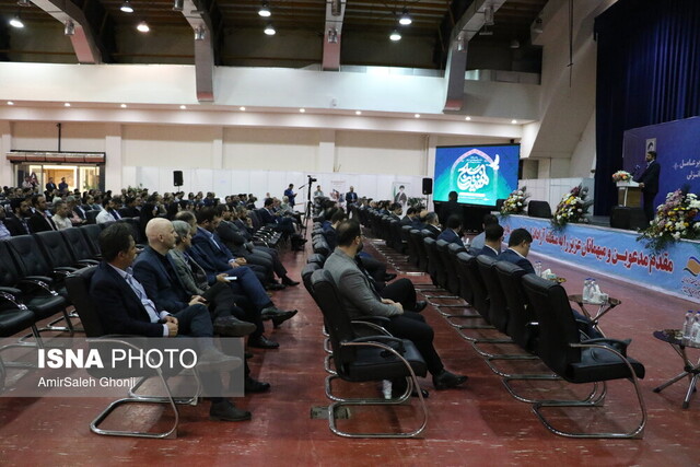 یک سوم صادرات غیر نفتی کشور از مناطق آزاد و ویژه اقتصادی انجام میشود