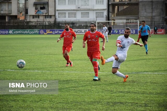 برد خانگی تیم فوتبال شهرداری آستارا مقابل خیبر خرم آباد + تصاویر