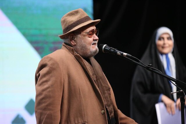 انتقاد اکبر عبدی به ضعف فیلمنامه از «فسیل» تا غیر«فسیل» انتقاد اکبر عبدی به ضعف فیلمنامه از «فسیل» تا غیر«فسیل»