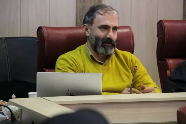 هادی خانیکی: کنشگری آنلاین در دامِ بیاثری است