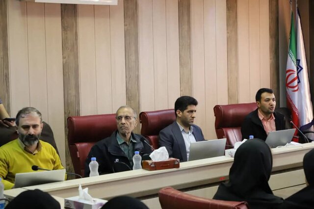 هادی خانیکی: کنشگری آنلاین در دامِ بیاثری است