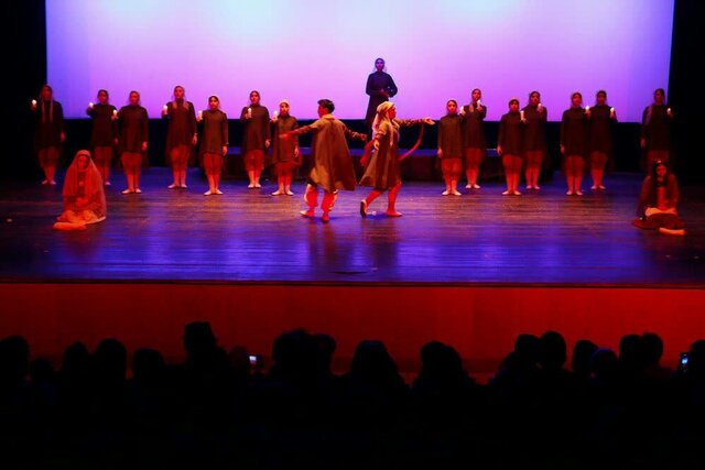 تئاتر لیلی و مجنون در سالن فدک اردبیل برگزار شد