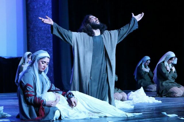 تئاتر لیلی و مجنون در سالن فدک اردبیل برگزار شد