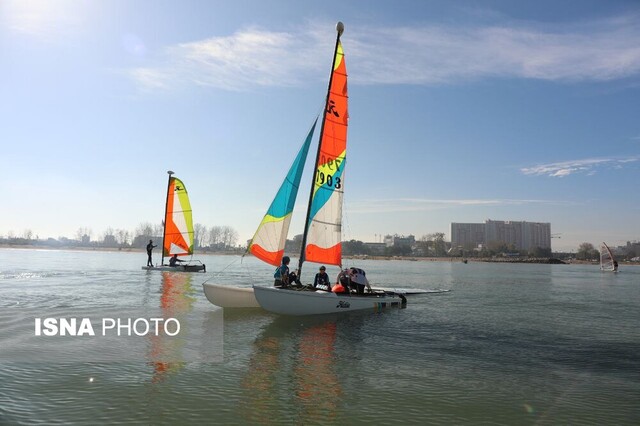 پیمایش دریایی بادبانی از بندرانزلی تا نوشهر آغاز شد+عکس