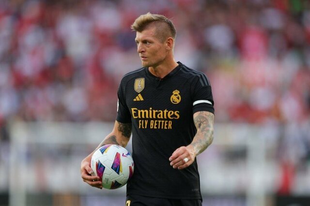 ۱۰ بازیکن برتر سی ال از هر پست اینستاگرام چقدر به جیب میزنند!