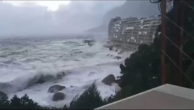 طوفان شدید در شبه‌جزیره «کریمه»؛ برق حدود نیم میلیون نفر قطع شد
