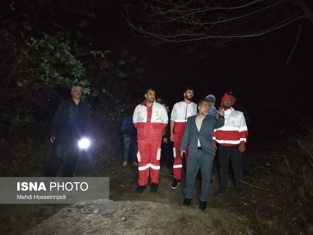 شعله های آتش به جان جنگلهای آستارا افتاد