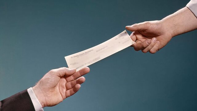 اول چک کنید، بعد چک بکشید