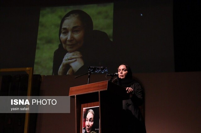 احداث یادمان زنده یاد "پروانه معصومی" در تالار مرکزی رشت