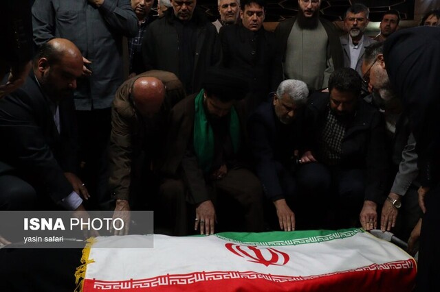 باران عشق، پروانه را بدرقه کرد