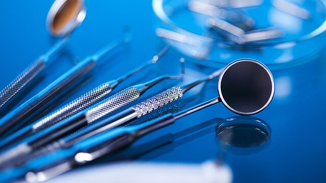 زیبایی و سلامت دندانها با گوتا، امالکپ و کامپوزیت زیبایی و سلامت دندانها با گوتا، امالکپ و کامپوزیت