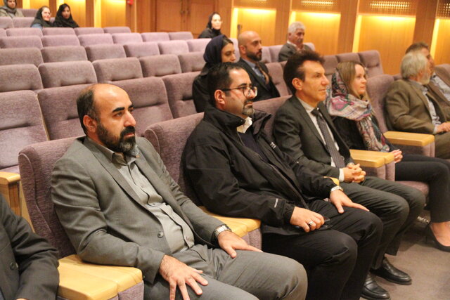 برخی گمان میکنند ما فقط پول خرج میکنیم