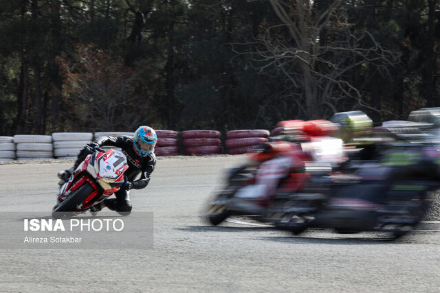 عکس تزئینی است ضرورت رعایت ایمنی و استانداردهای جهانی در مسابقات اتومبیلرانی و موتورسواری