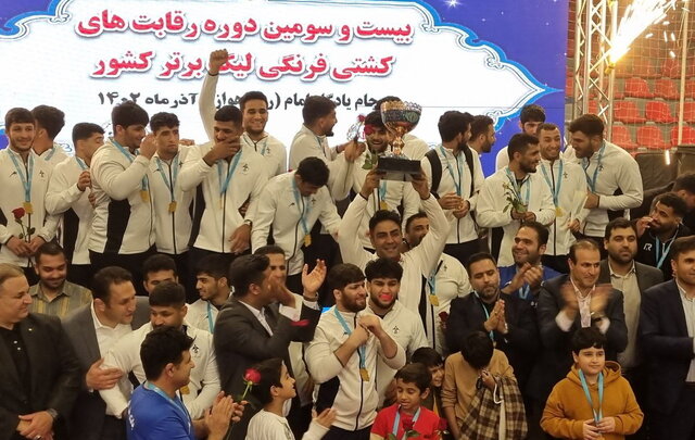 عکس آرشیوی است. گروه ملی فولاد قهرمان لیگ برتر کشتی فرنگی شد