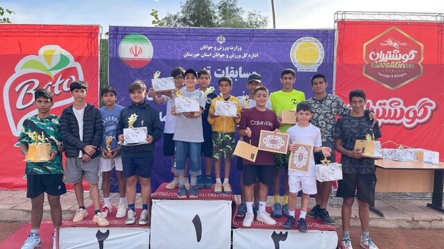 شناسایی برترینهای تنیس زیر ۱۸ سال کشور در اهواز