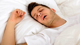 از مضرات خوابیدن با دهان باز چه می‌دانید؟