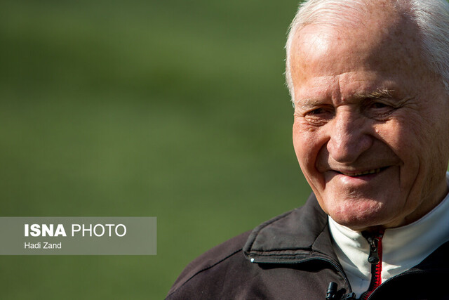 تیمسار آنقدر بالا و پایین رفت تا شاهین منحل شد/ کیروش گفت چه عجب یکی فهمید چه میکنیم!