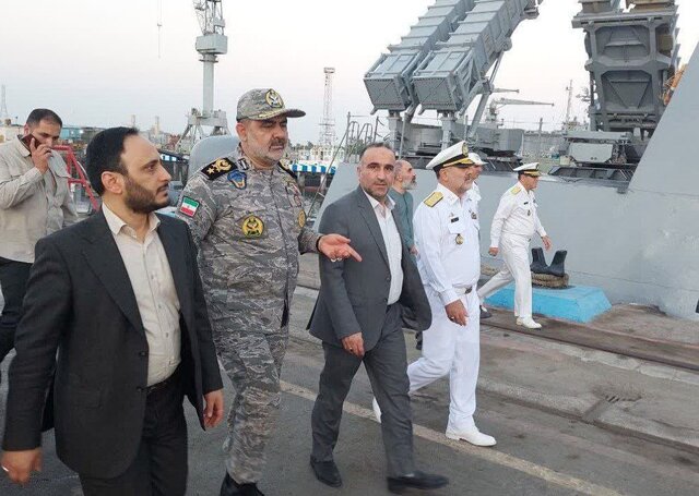 بازدید سخنگوی دولت از ناوگان جنوب نیروی دریایی ارتش بازدید سخنگوی دولت از ناوگان جنوب نیروی دریایی ارتش
