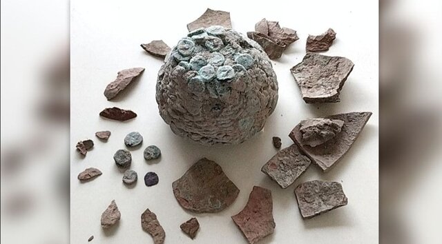 کشف سکههای سبزشده در «تپه مردگان»