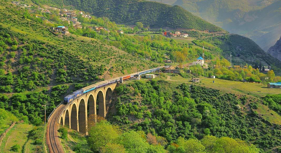 راه آهن سراسری ایران از چه شهرهایی رد میشود؟