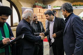حضور محمد خزاعی رییس سازمان سینمایی در مراسم یادبود پروانه معصومی در مسجد بلال
