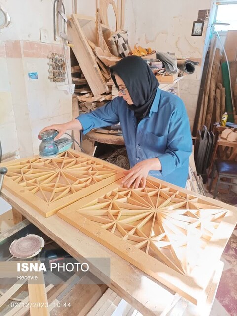 احیاء هنر فاخر گرهچینی با سرانگشتان زوج هنرمند اسدآبادی