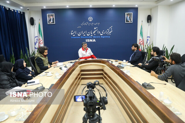 مدیرعامل ایسنا، عضو داوطلب هلال احمر شد/ عضویت داوطلبانه ۲.۷ میلیون نفر در هلال احمر