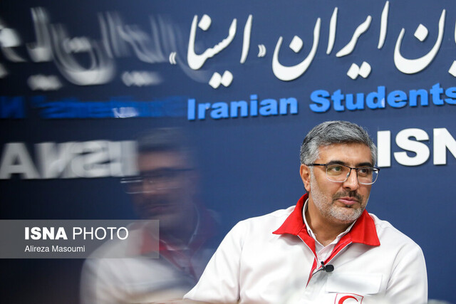 مدیرعامل ایسنا، عضو داوطلب هلال احمر شد/ عضویت داوطلبانه ۲.۷ میلیون نفر در هلال احمر