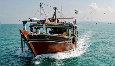 توقیف یک شناور حامل ۲۵ تن صید قاچاق در مرزهای آبی سیستان و بلوچستان توقیف یک شناور حامل ۲۵ تن صید قاچاق در مرزهای آبی سیستان و بلوچستان