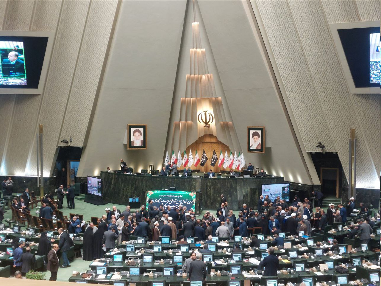 حضور رئیسجمهور در مجلس