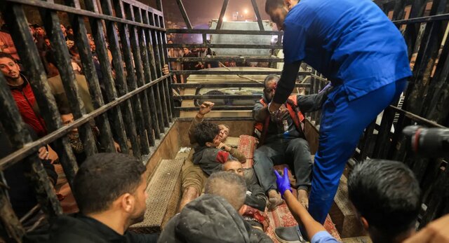 انهدام خودروهای نظامی صهیونیستها/ تداوم حملات به خان یونس با دهها شهید و زخمی