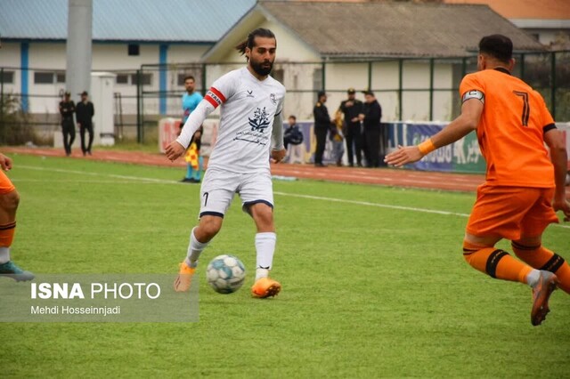 تیم های فوتبال شهرداری آستارا و مس شهر بابک به تساوی بدون گل دست یافتند