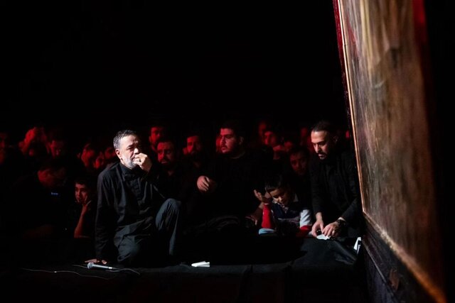 تابلویی که با روضهخوانی اکران شد+فیلم تابلویی که با روضهخوانی اکران شد+فیلم