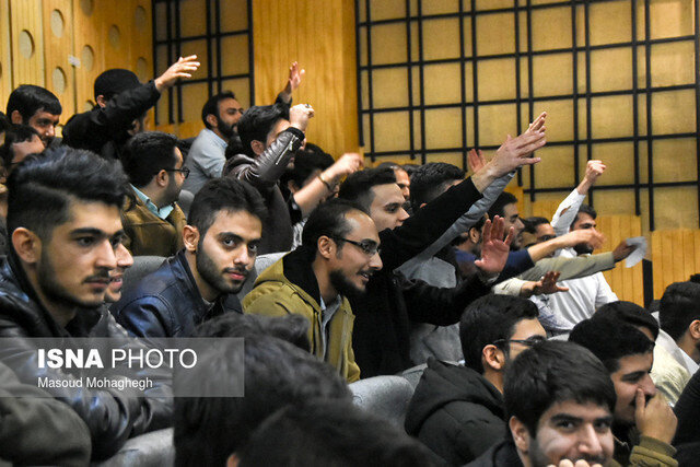 وجود تشکل‌های دانشجویی را مرهون توجهات رهبری هستیم/انقلاب اسلامی به تشکل‌ها رسمیت داد