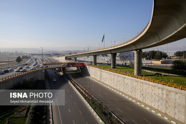 عکس تزیینی است تداوم ایمنی سازی و کاهش سرقت المانهای ترافیکی در محور آزادگان