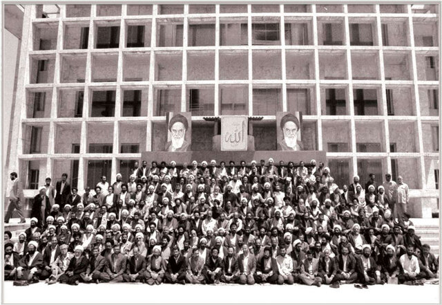 عکس یادگاری نمایندگان اولین دوره مجلس شورای اسلامی رأی امام خمینی (ره) در انتخابات مجلس فردی بود یا لیستی؟