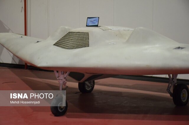 بازدید خبرنگاران گیلانی از نمایشگاه توانمندی های راهبردی نیروی هوا و فضای سپاه+تصاویر