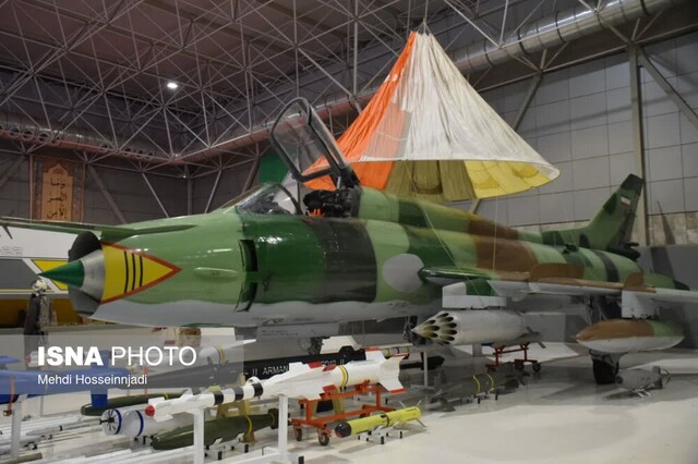 بازدید خبرنگاران گیلانی از نمایشگاه توانمندی های راهبردی نیروی هوا و فضای سپاه+تصاویر