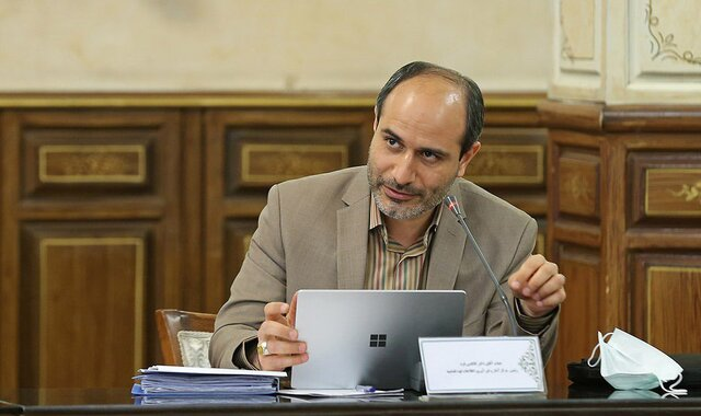 برگزاری دادگاه منافقین/ صدور کیفرخواست متهمان قتل مهرجویی/ بازداشت عوامل فیلم غیر اخلاقی گیلان