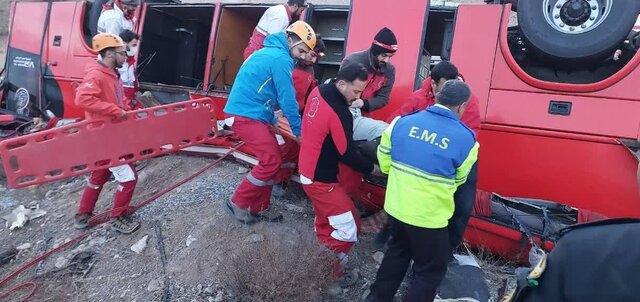 واژگونی اتوبوس در محور اسفراین به بجنورد با ۲ فوتی و ۱۵ مصدوم