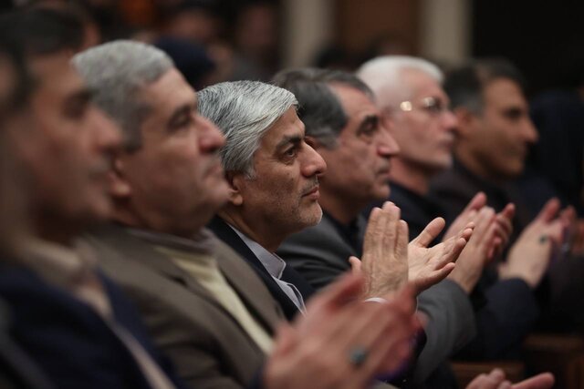 وزیر ورزش: استقلال و پرسپولیس تا پایان سال واگذار میشود/ چرا پول دولت به جیب خارجیها میرود؟